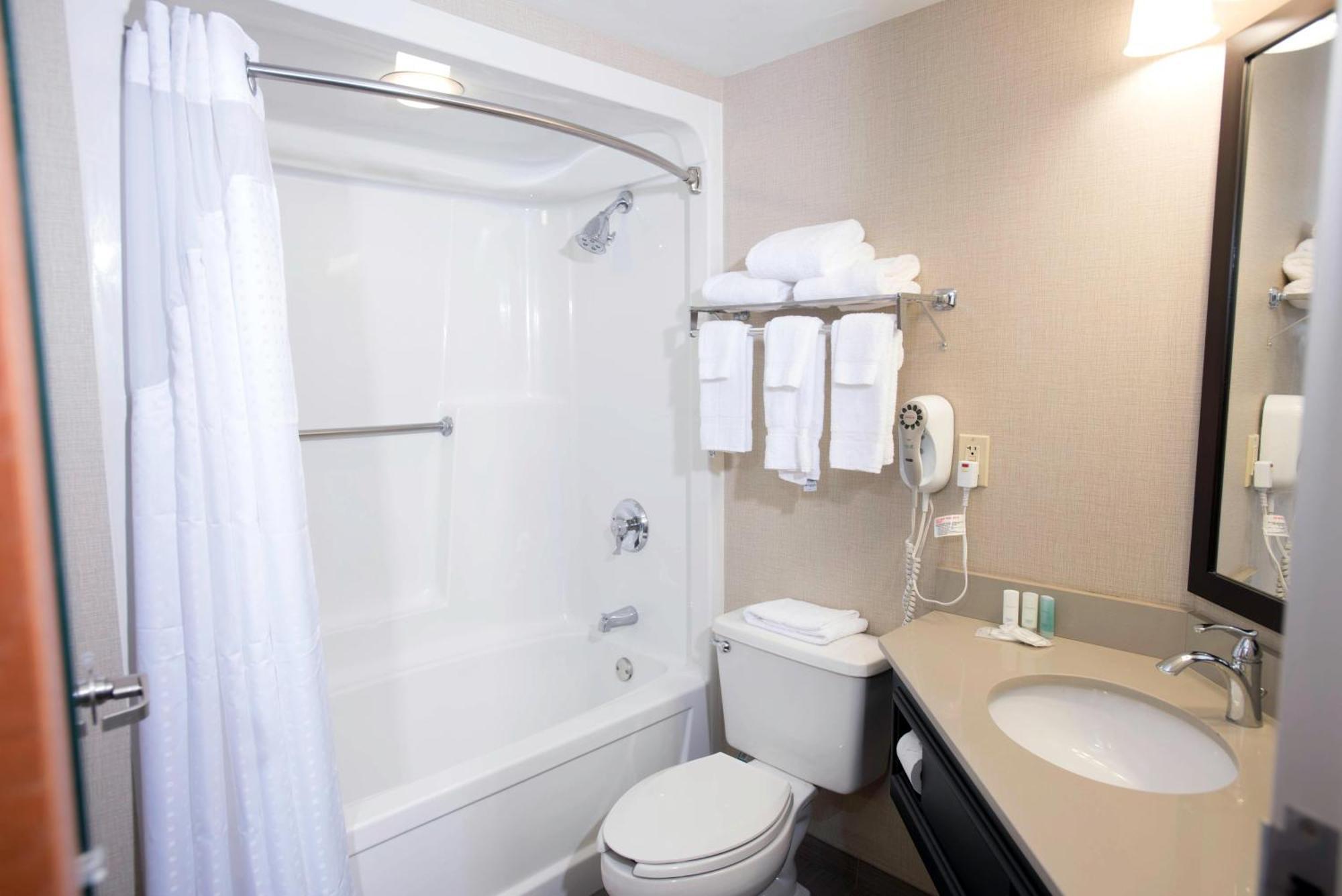 Clarion Locanda Cranberry Township