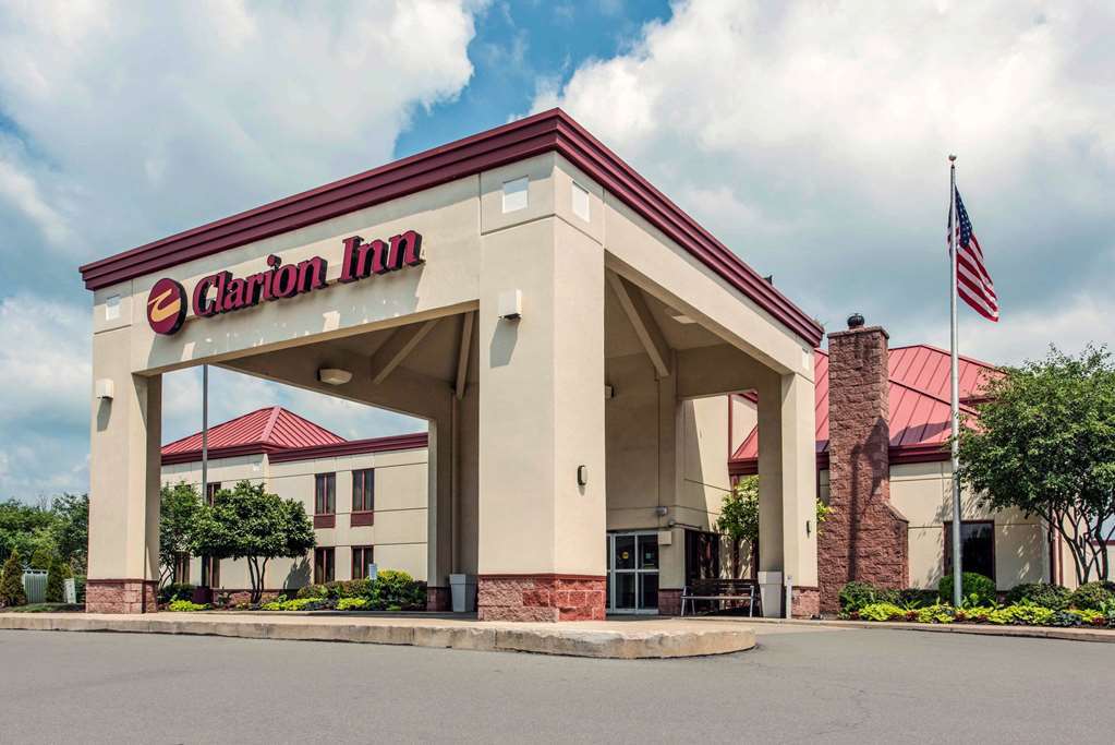 Clarion Pittsburgh Cranberry 2*