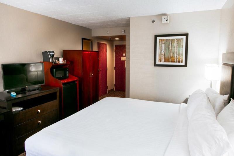 Clarion Pittsburgh Cranberry
