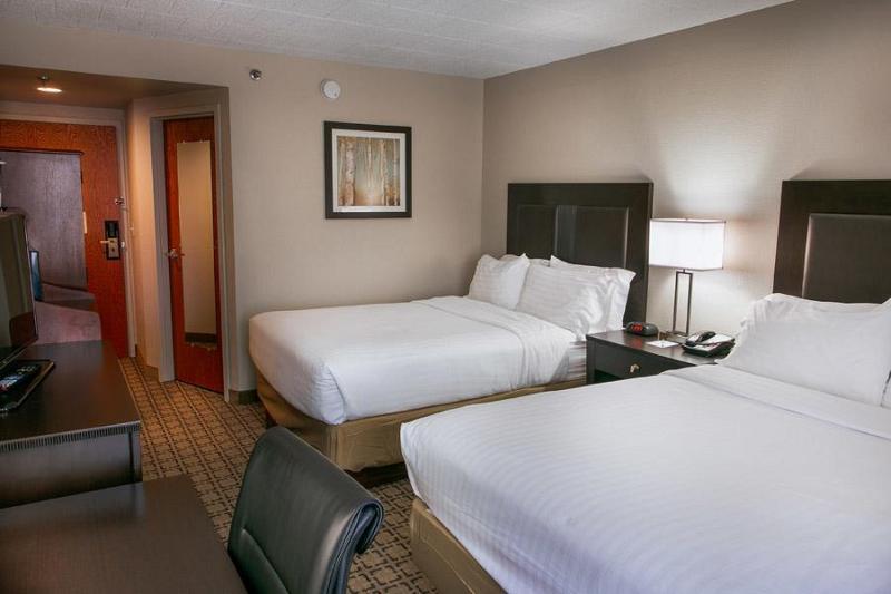 Clarion Pittsburgh Cranberry 2* Cranberry Township